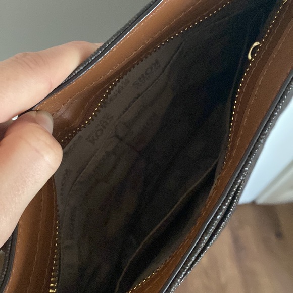 Michael kors crossbody purse - Picture 5 of 6